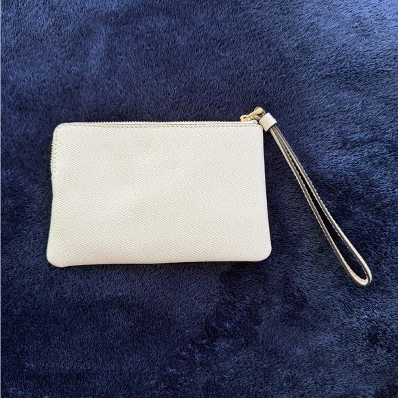 NWT Coach Ivory Textured Wristlet